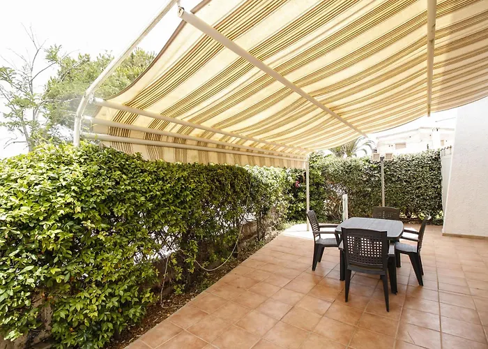 Lucrezia Apartment SantʼAntìoco